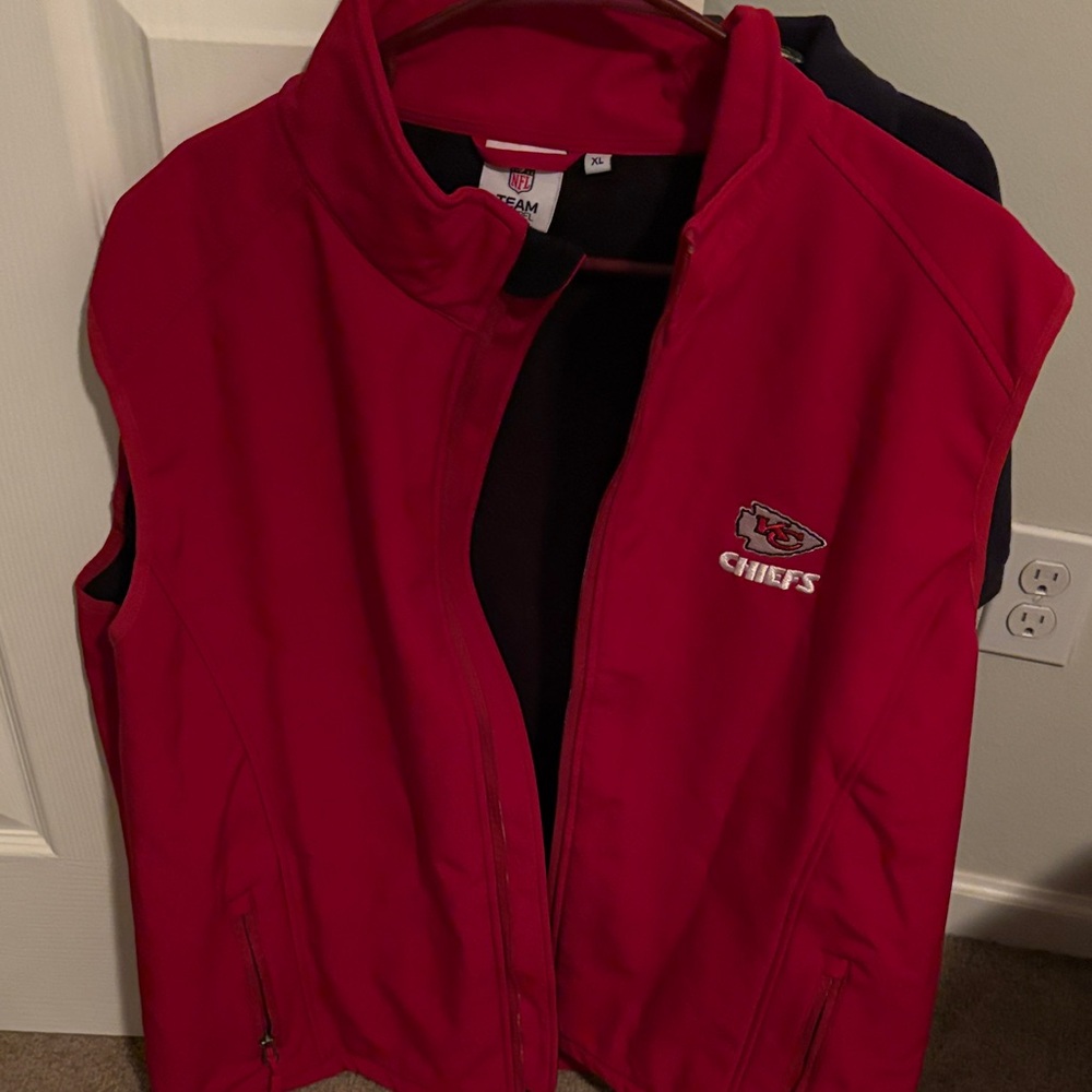 NFL Red Team Apparel Vest